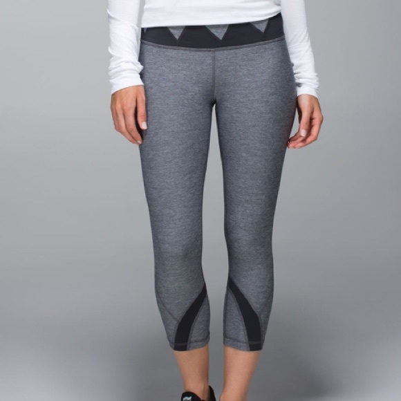 lululemon athletica Pants - 🎉HP🎉 Lululemon Run Inspire Crop